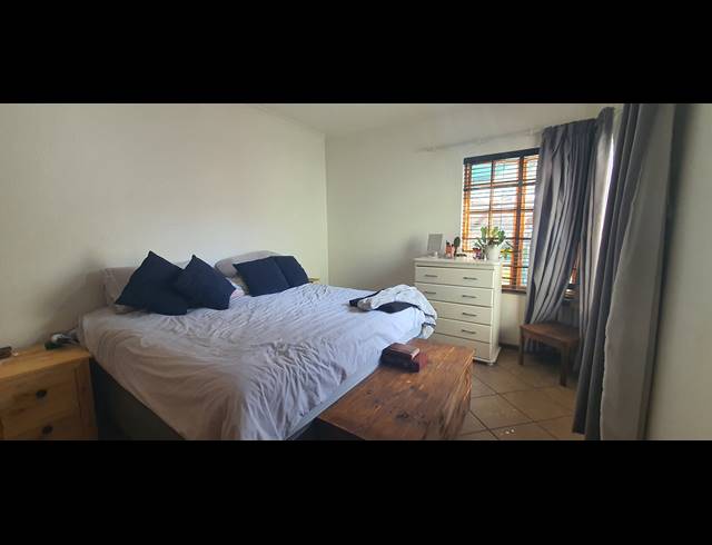 2 BEDROOM FLAT TO LET IN HEIDELBERG CENTRAL